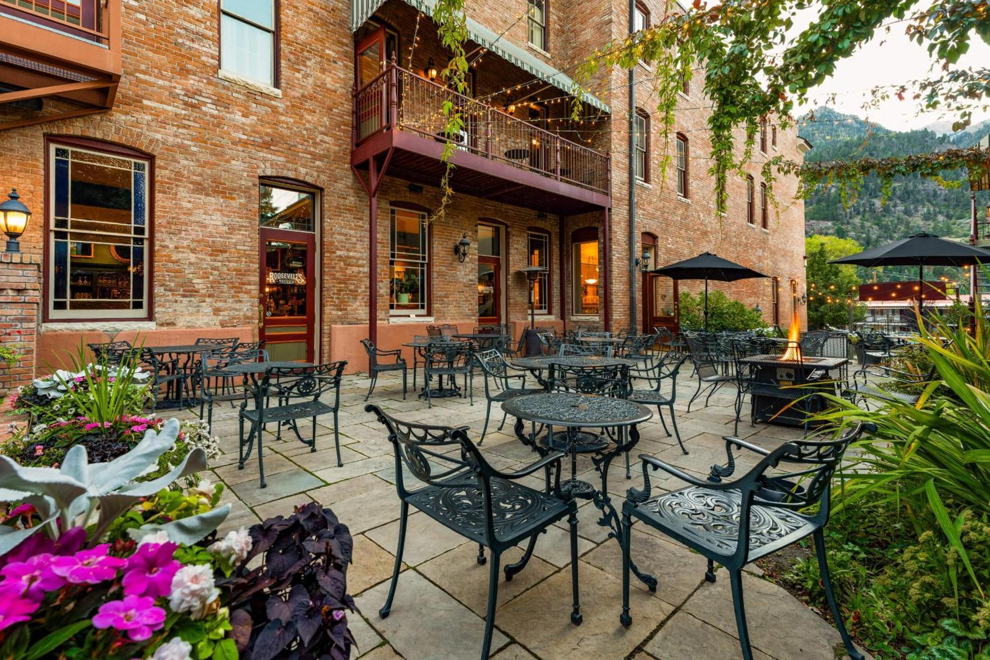 Beaumont Hotel And Spa - Adults Only Ouray Exterior photo